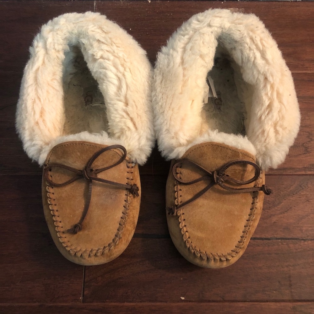 UGG Alena Moccasin Suede Chestnut Fold Over Size 7